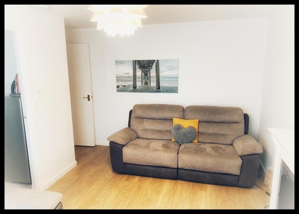Ground Floor Central 1 Bed With Parking แอเบอร์ดีน ภายนอก รูปภาพ